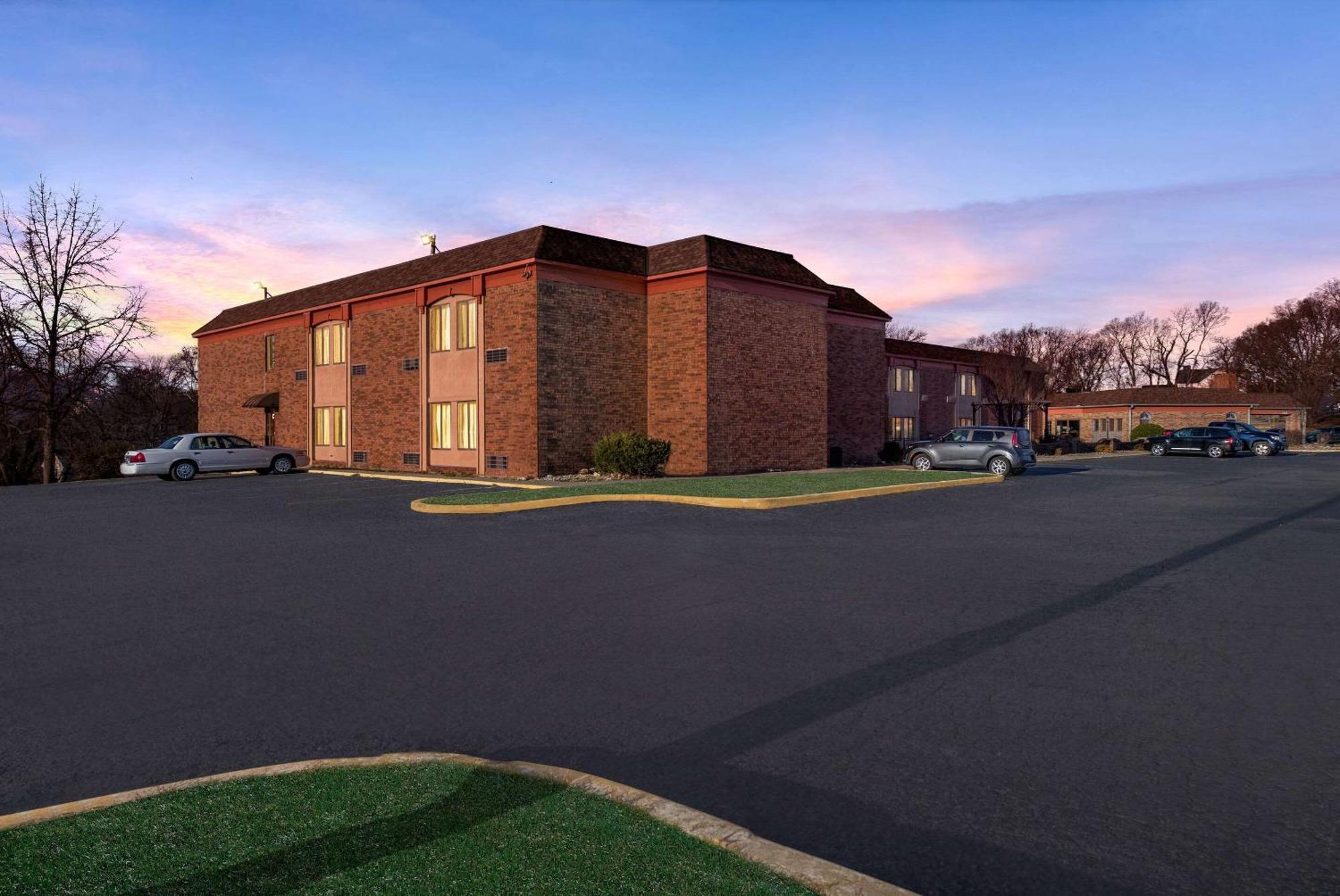 Suburban Studios Kansas City Airport North Platte City Eksteriør bilde
